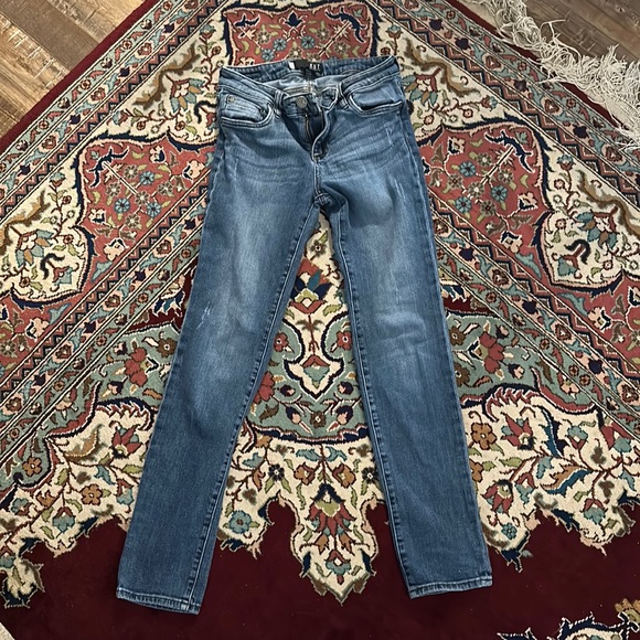 Kut From The Kloth Catherine Jeans. Size 2 - Picture 1 of 4